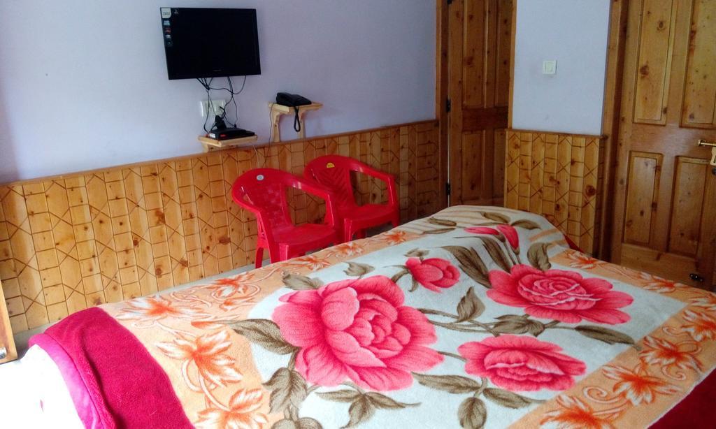 Suraj Cottage Manali Room photo